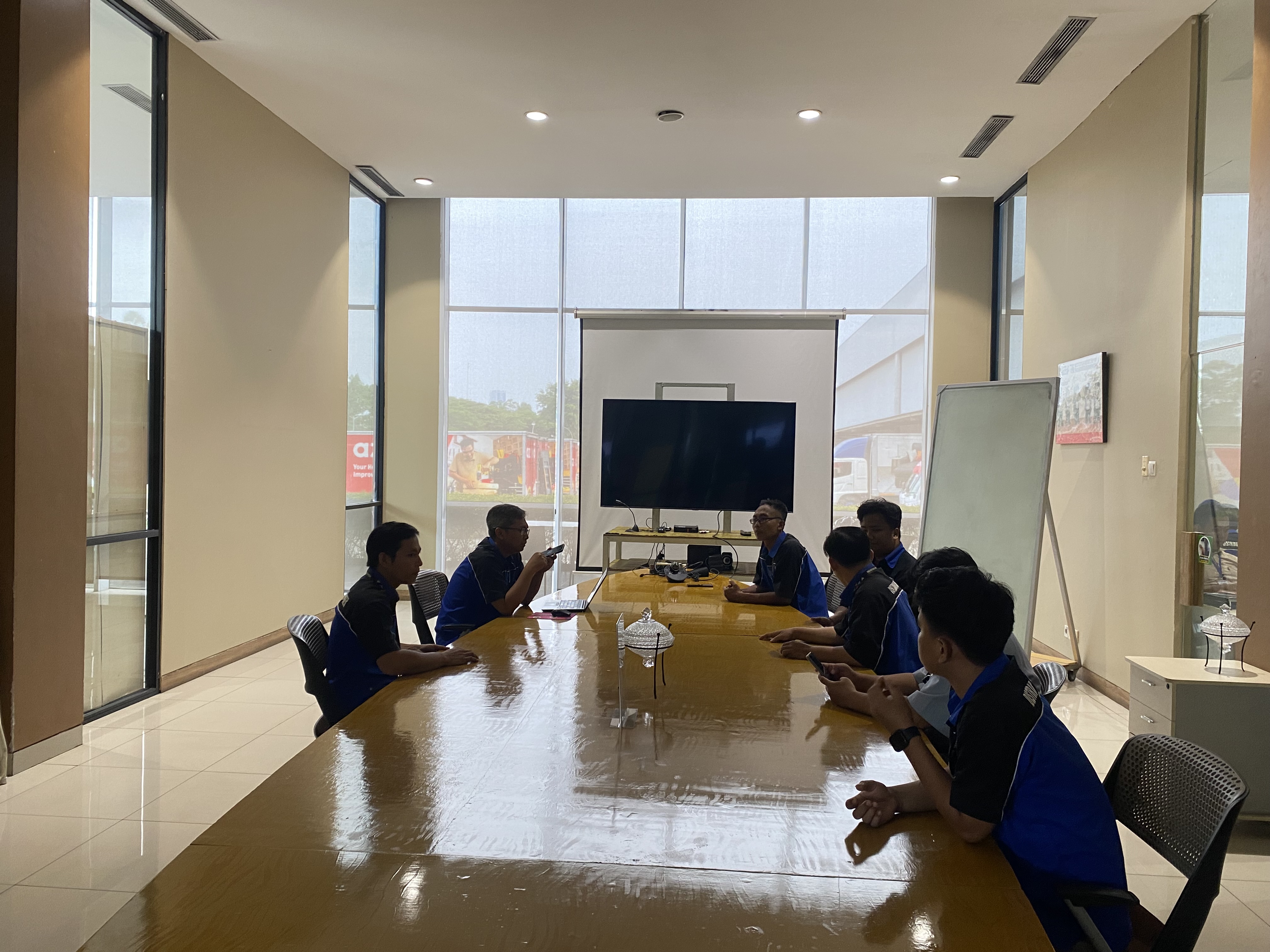 Foto Briefing 2025-08-19