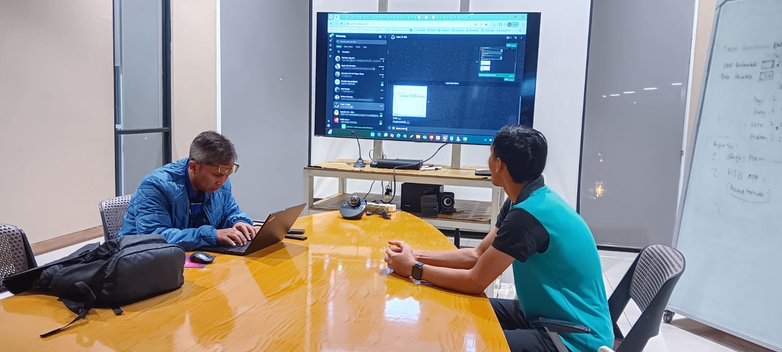 Foto Briefing 2025-08-20