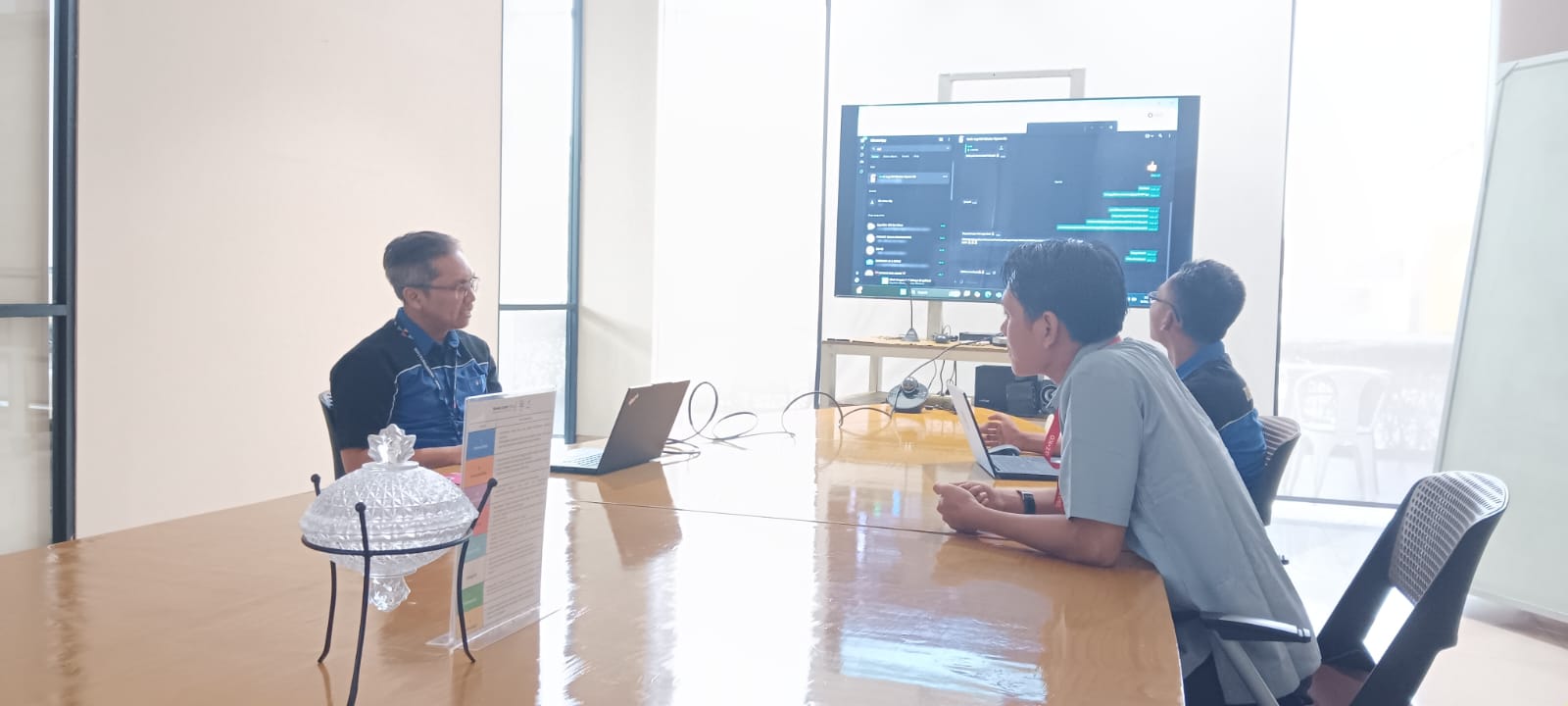 Foto Briefing 2025-08-25