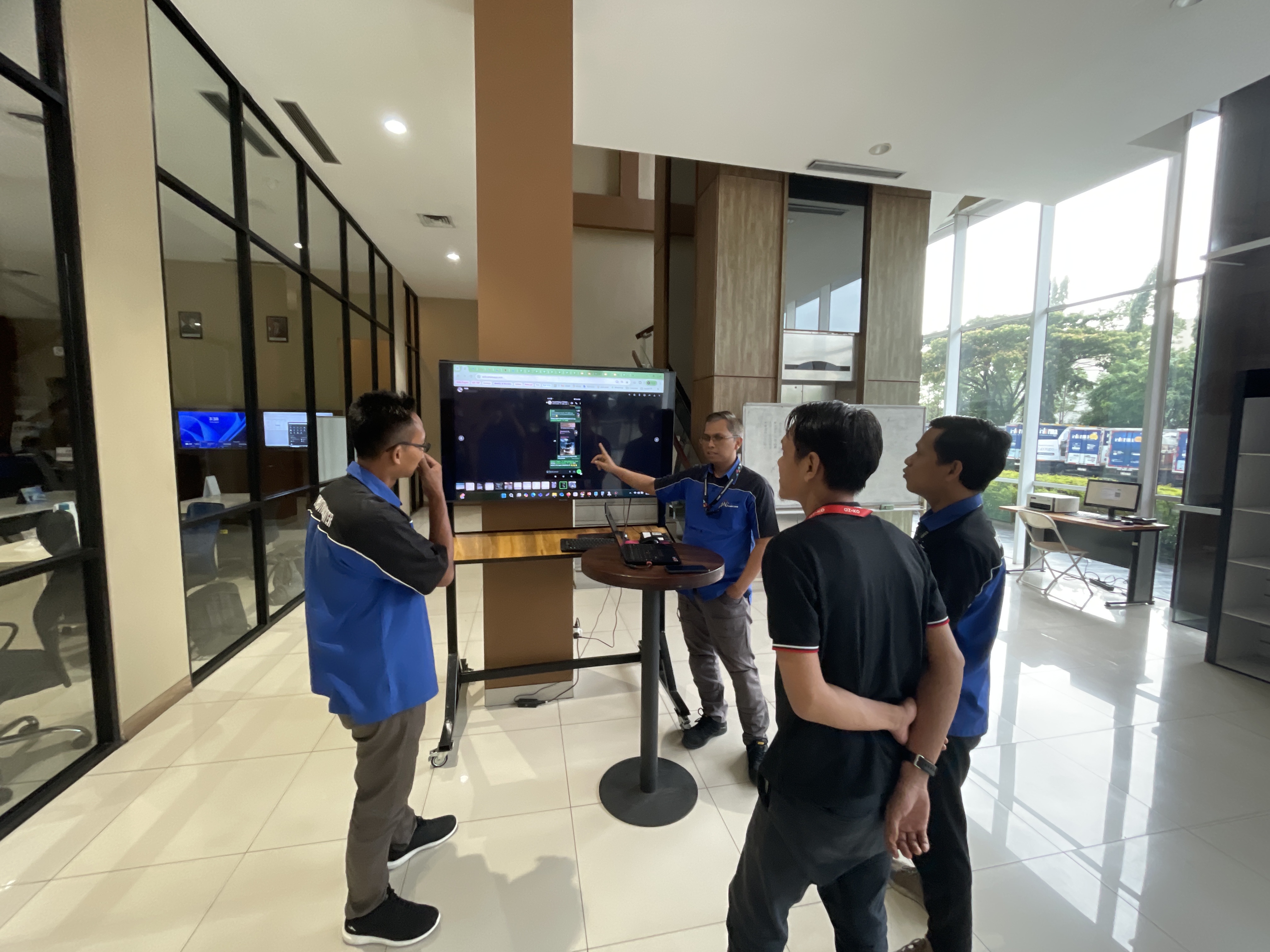 Foto Briefing 2025-08-28