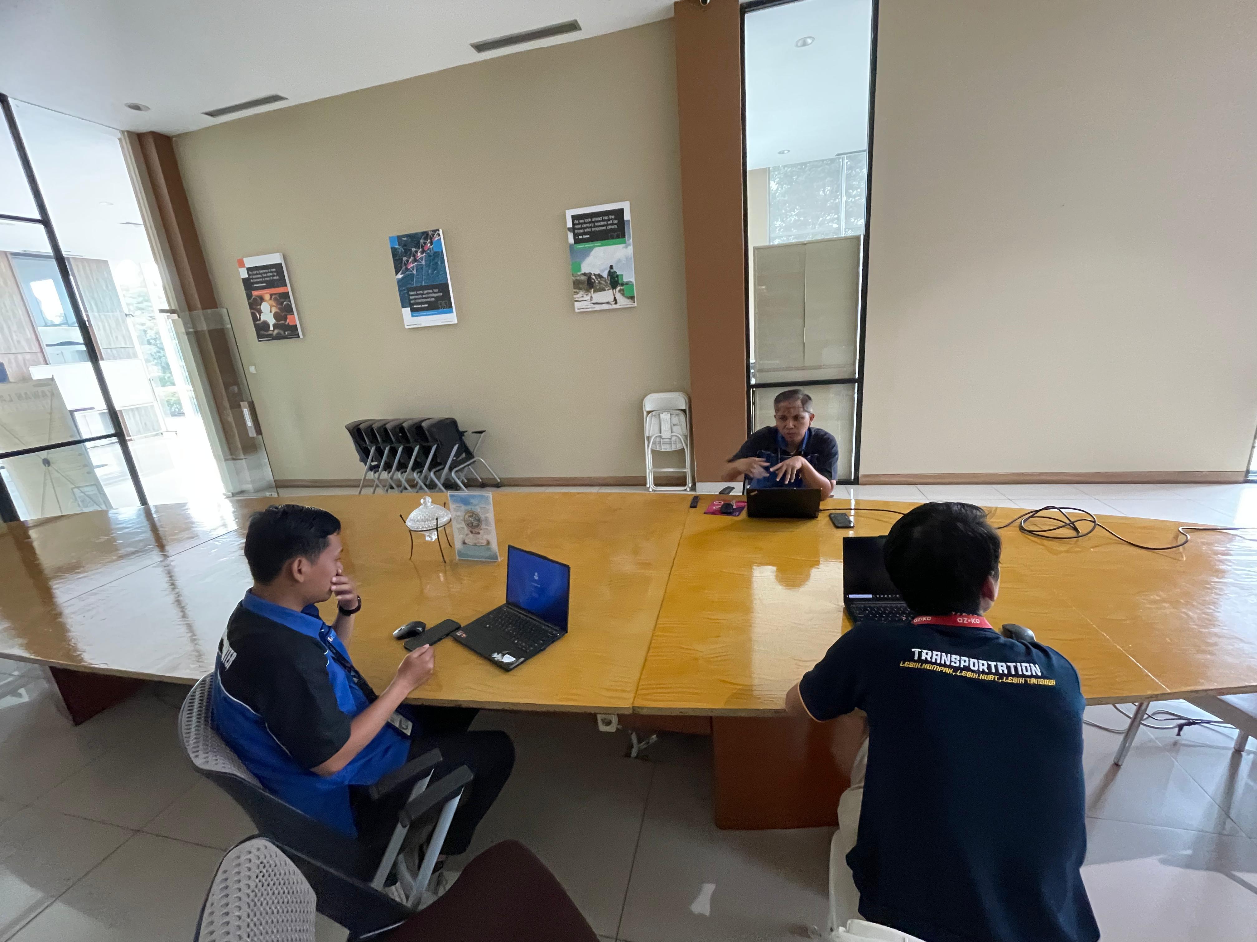 Foto Briefing 2025-09-18