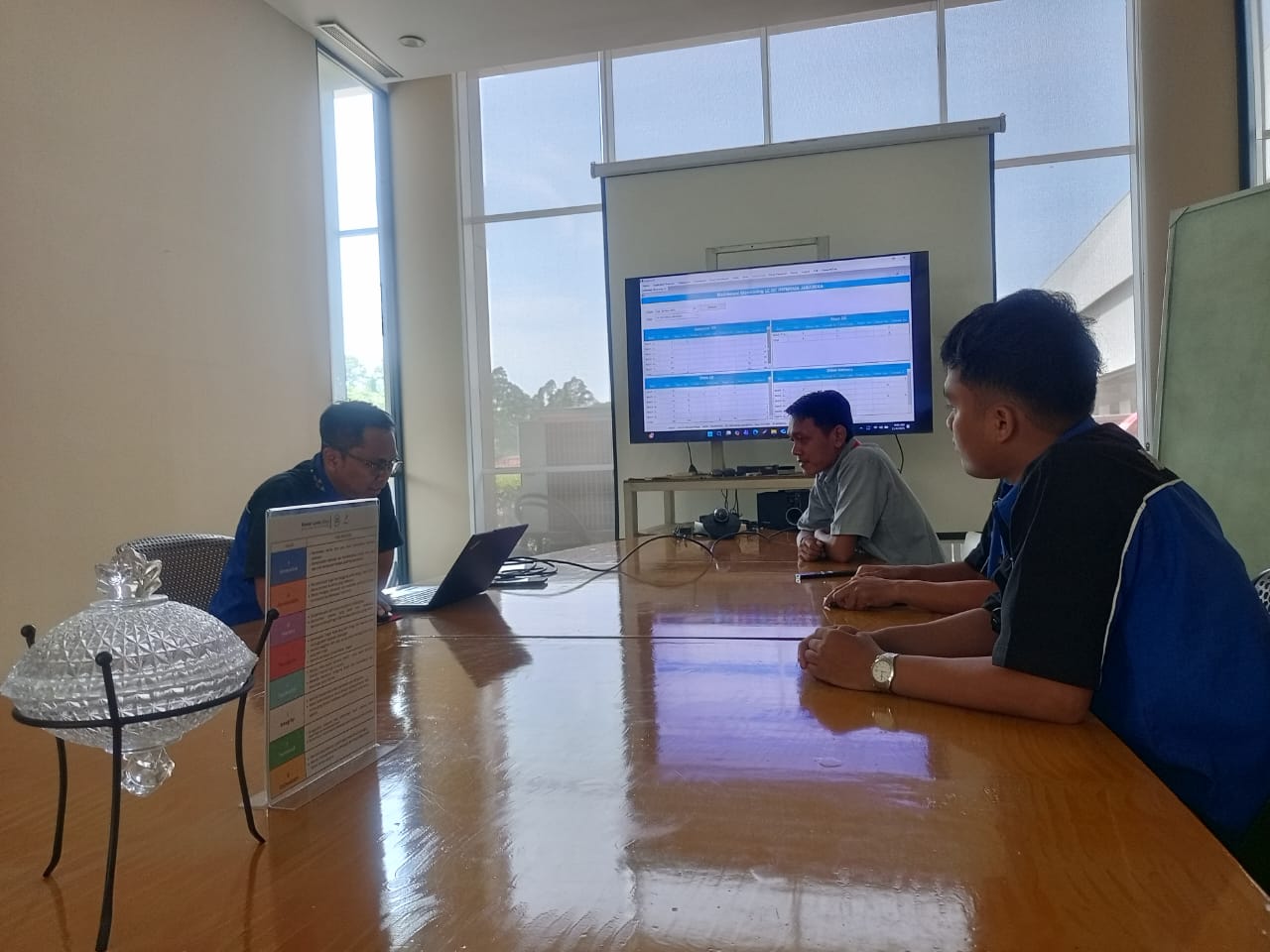 Foto Briefing 2025-11-04