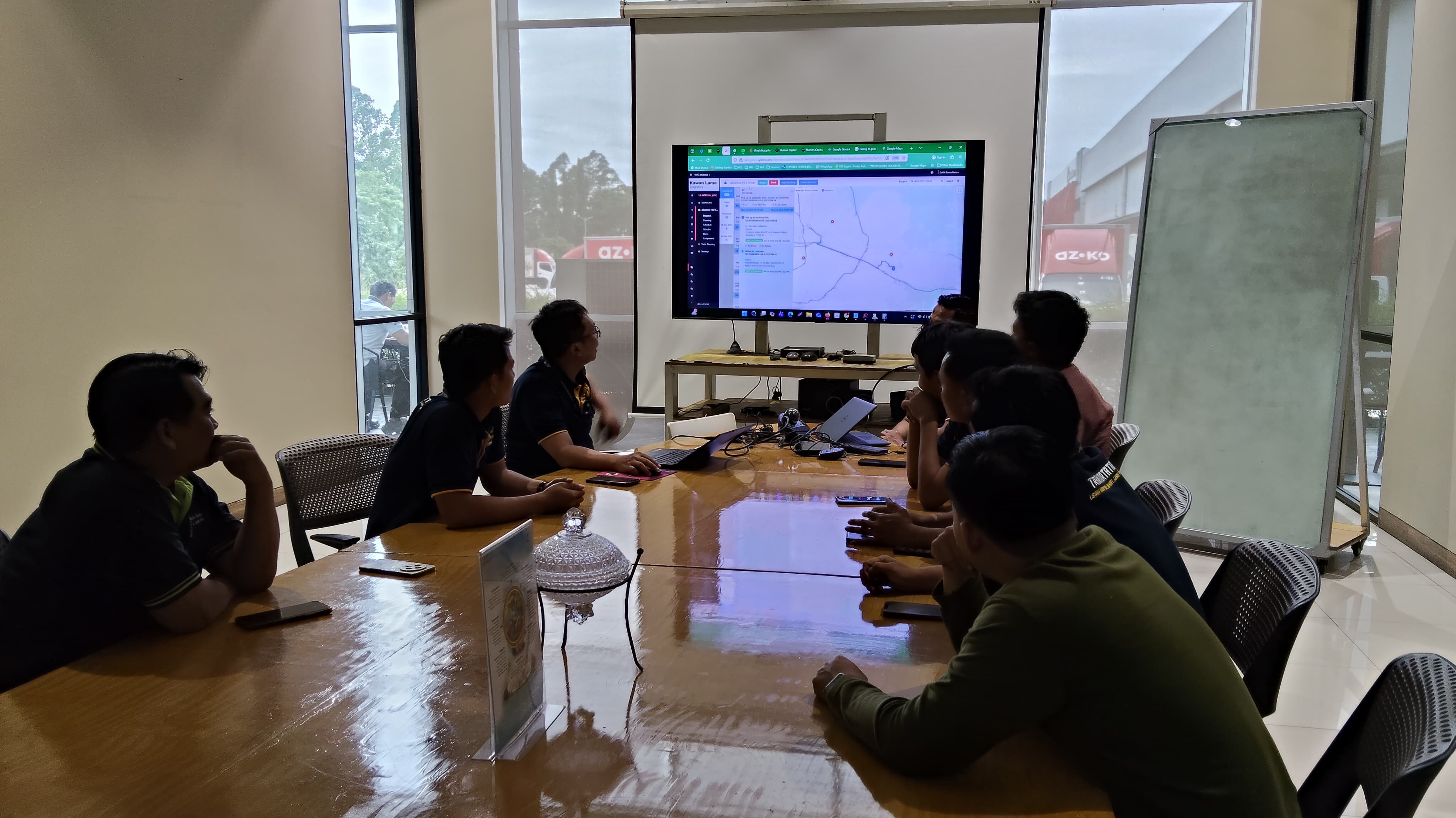 Foto Briefing 2025-11-14