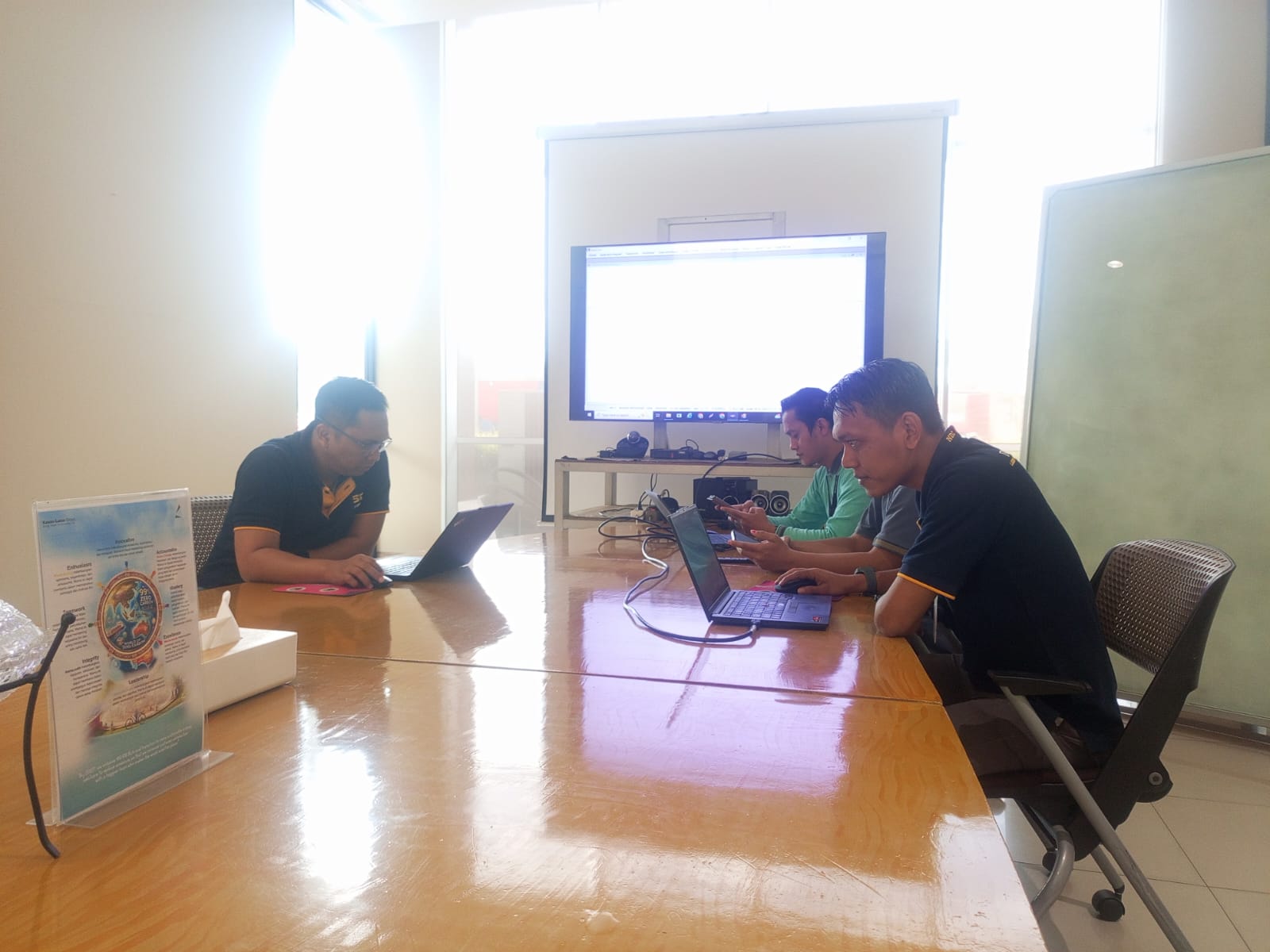 Foto Briefing 2026-02-06